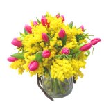 Bouquet di tulipani e mimosa