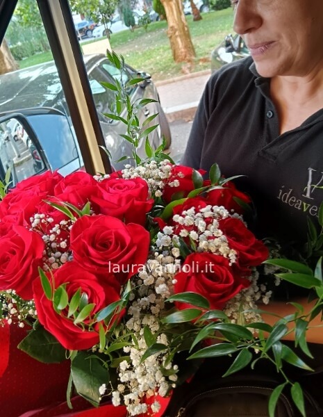 Mazzo/Bouquet di rose rosse con scelta per numero di steli