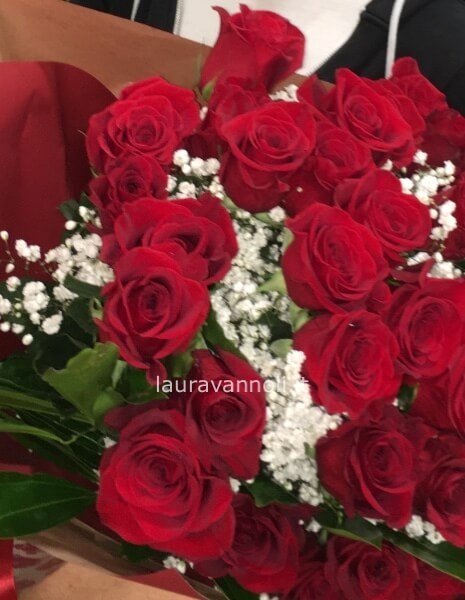 Bouquet di rose rosse extra con scelta per numero di steli
