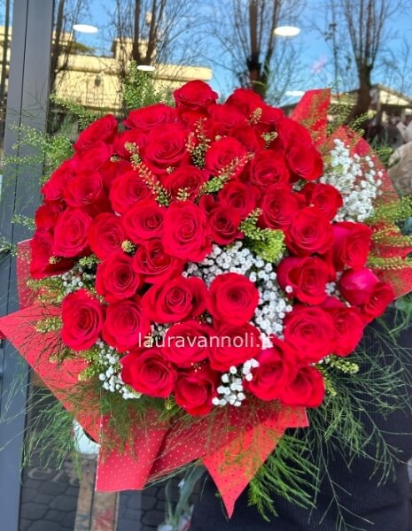 Rose rosse a dozzine (stelo lungo)